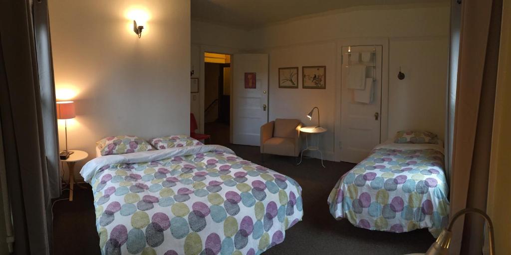 Portland International Guesthouse photo