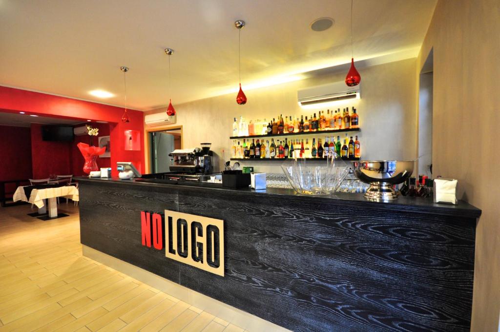 Lounge nebo bar v ubytování Hotel 325 Tor Vergata