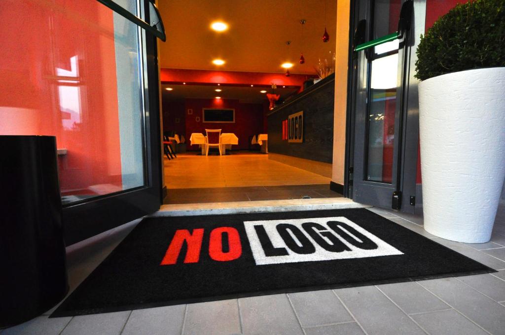 Certifikát, hodnocení, plakát nebo jiný dokument vystavený v ubytování Hotel 325 Tor Vergata