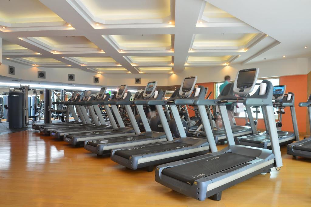 Fitness centrum a/nebo fitness zařízení v ubytování The Kunlun Jing An