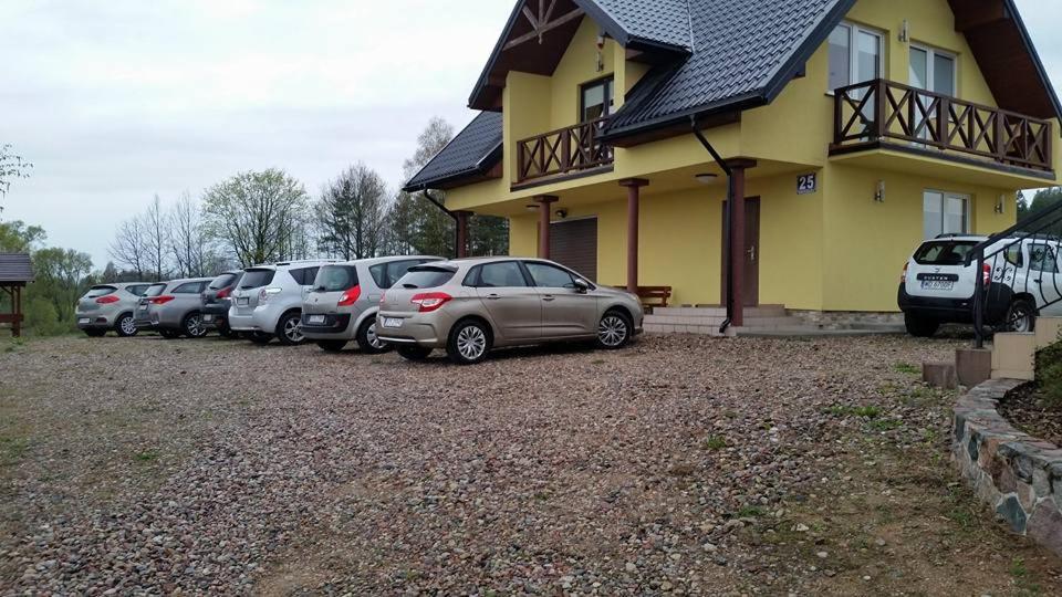 Budova, kde se farma nachází