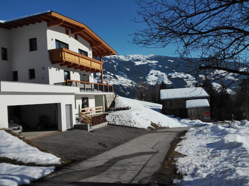 Nespecifikovaný výhled na hory nebo výhled na hory při pohledu z apartmánu