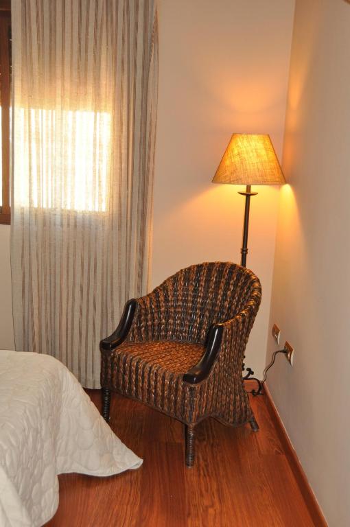 A seating area at Hotel Rural Robles