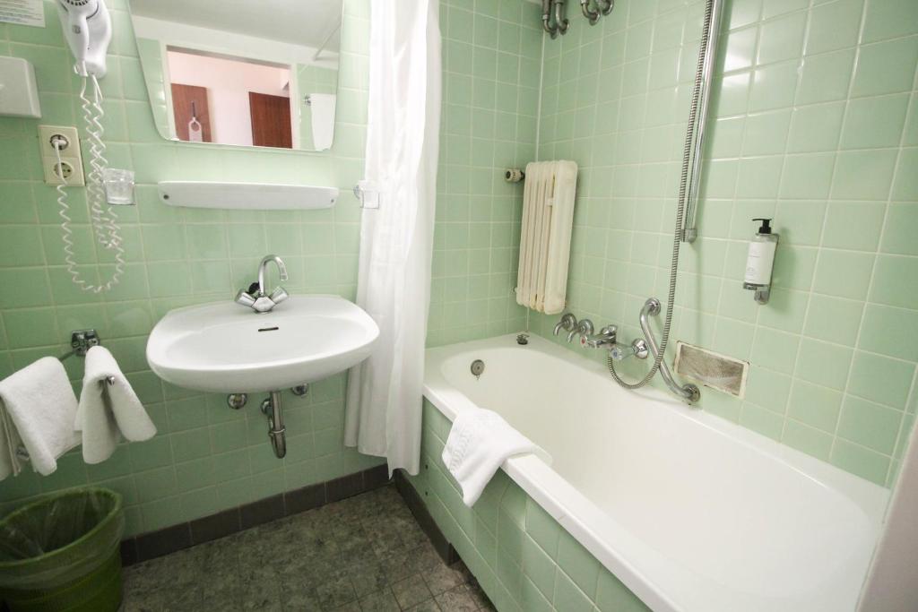 Hotel am Zoo - Resim 26