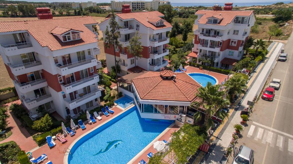 Bazén v ubytování Irem Garden Hotel & Apartments nebo v jeho okolí