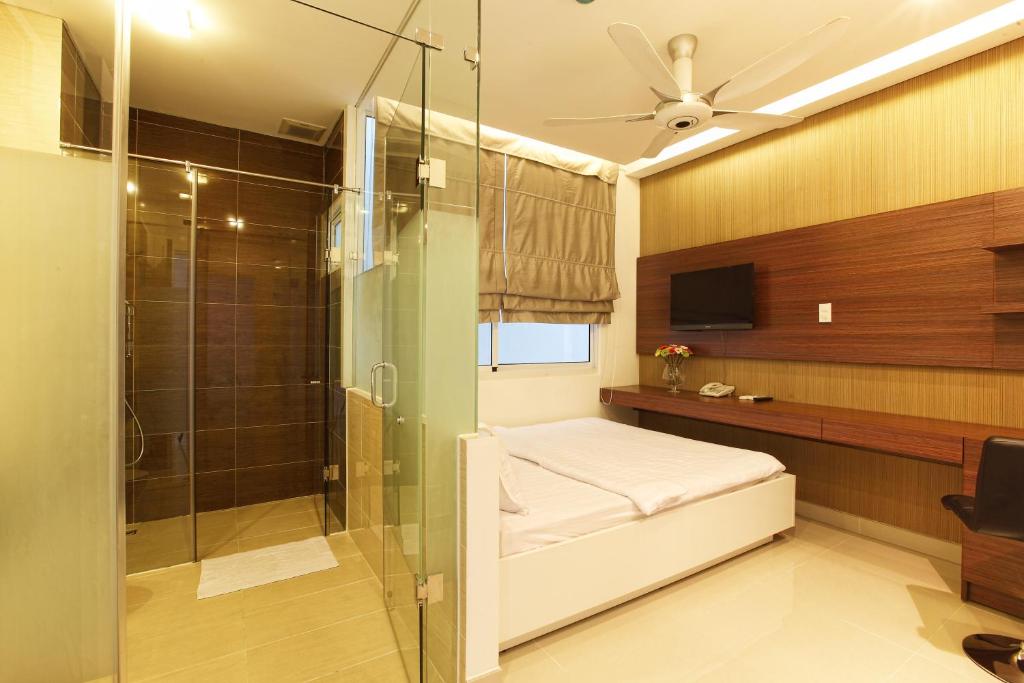 Yellow House Saigon - Superior Double Or Twin Room