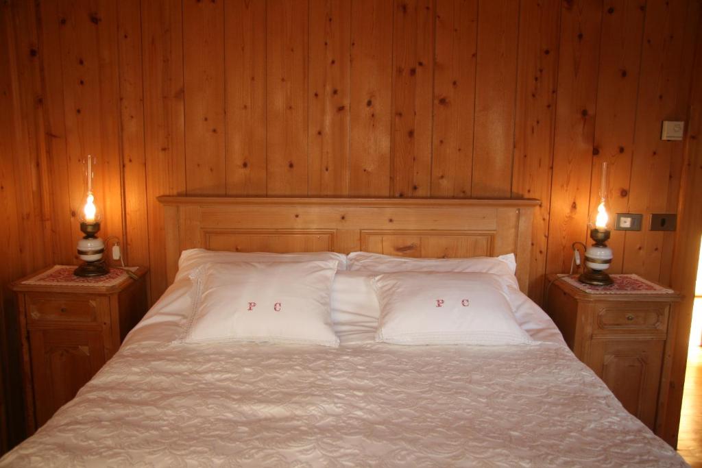 Postel nebo postele na pokoji v ubytování Albergo Pa' Krhaizar