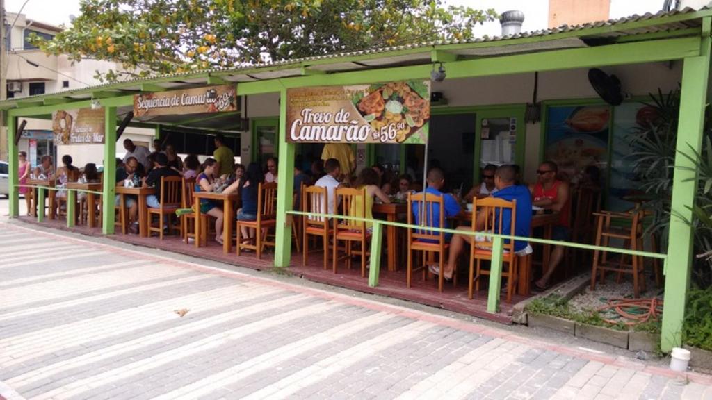  Excelente 2 dormitorios em Bombas