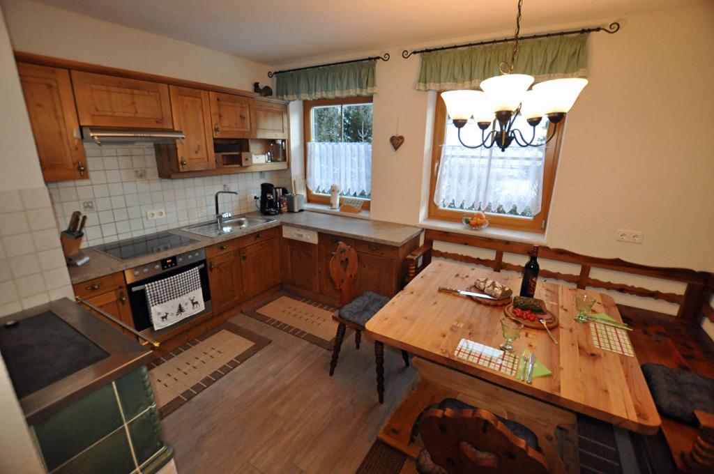 Kuchyň nebo kuchyňský kout v ubytování Landhaus Riesneralm