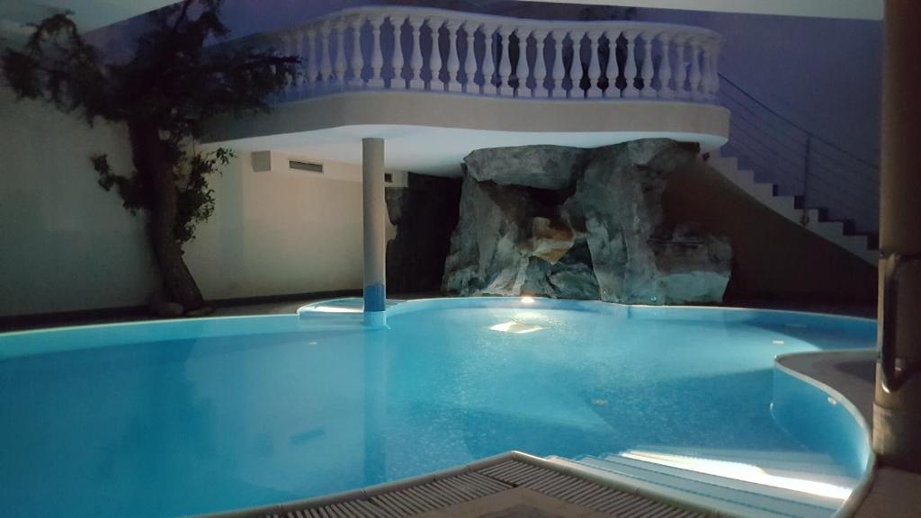 Bazén v ubytování Hotel Kranebitt nebo v jeho okolí