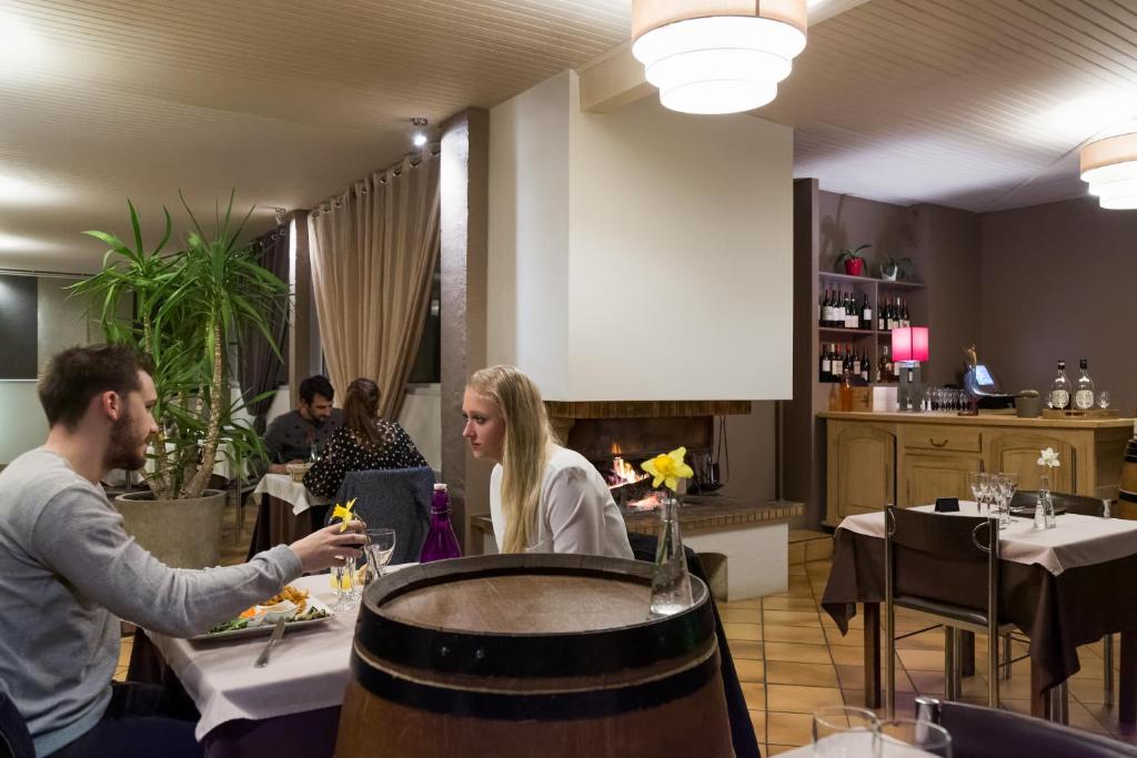 Nápoje v ubytování Logis Hôtel & Restaurant Le Pardaillan