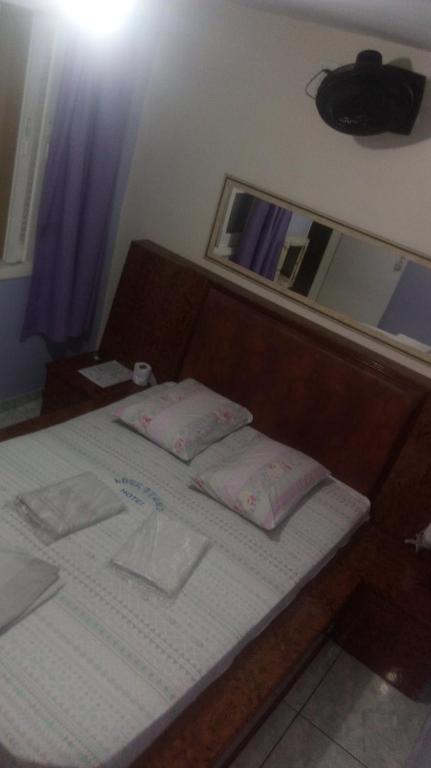  Hotel - Motel Story