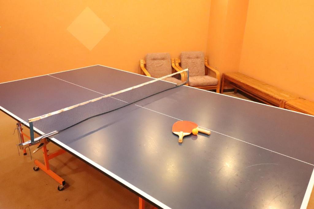 Stolní tenis v ubytování Sado Resort Hotel Azuma nebo okolí