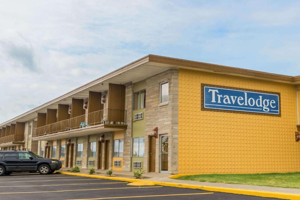 Foto da galeria de Travelodge by Wyndham Bloomington em Bloomington