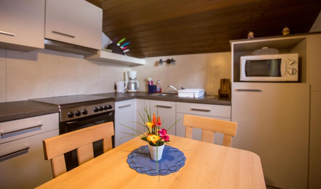 Kuchyň nebo kuchyňský kout v ubytování Haus Johanna