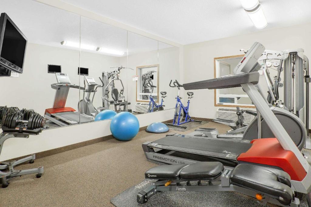 Fitness centrum a/nebo fitness zařízení v ubytování Super 8 by Wyndham Athabasca AB