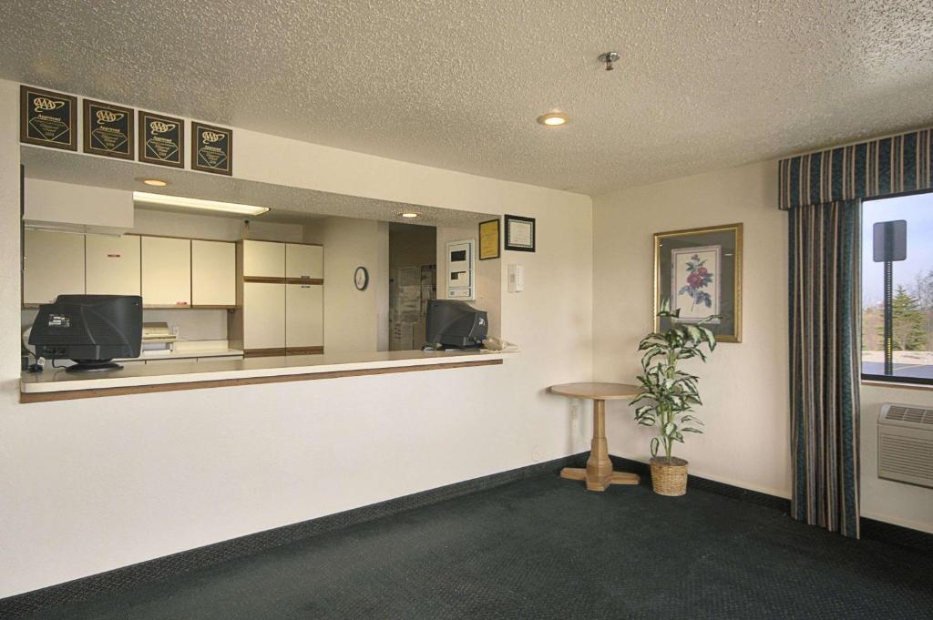 The lobby or reception area at Travelodge by Wyndham Hudsonville