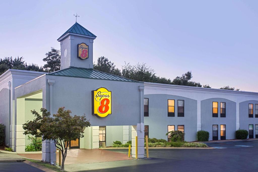 Super 8 by Wyndham Chattanooga/Hamilton Place