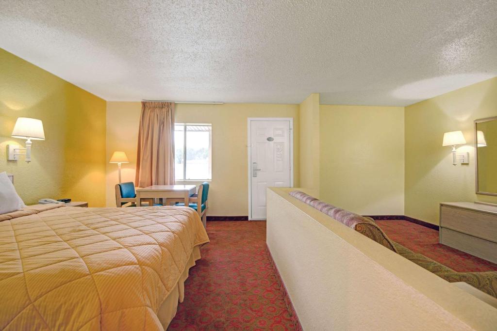 White Rock Inn - 