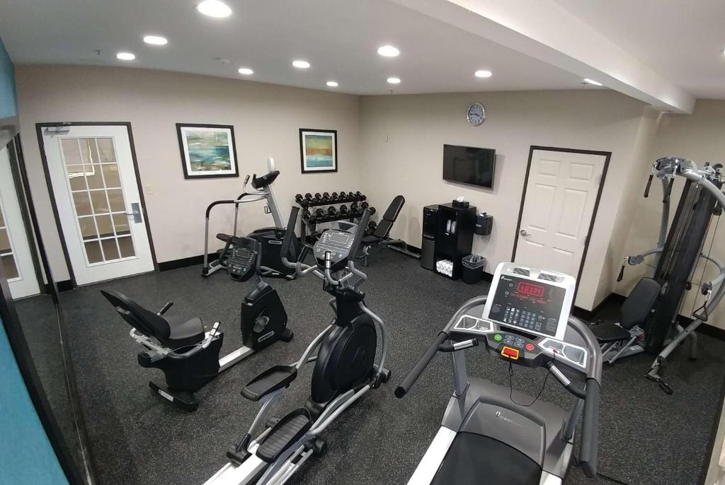 Fitness centrum a/nebo fitness zařízení v ubytování Hawthorn Suites Irving DFW South