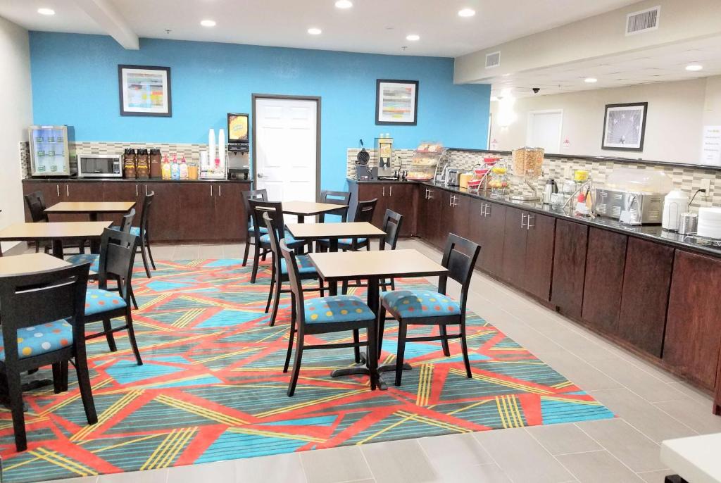 Restaurace v ubytování Hawthorn Suites Irving DFW South