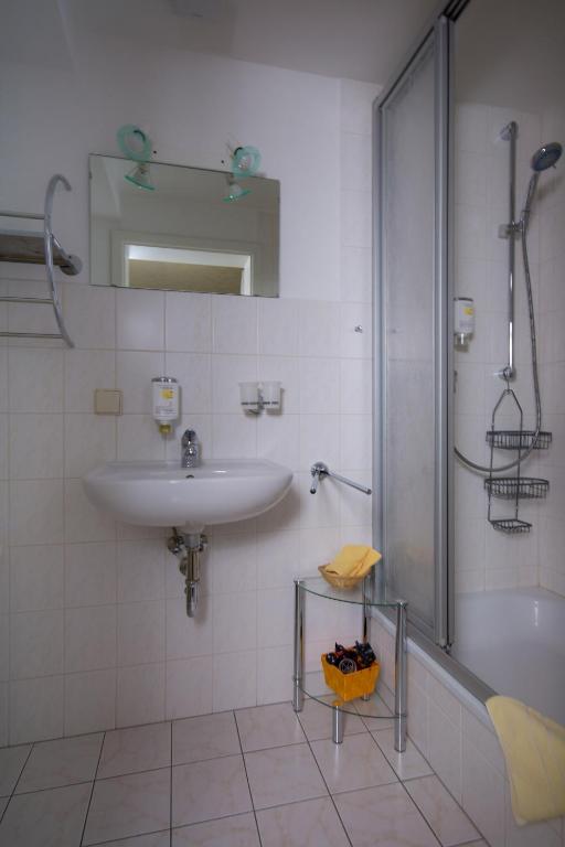 Koupelna v ubytování Pension Immergrün