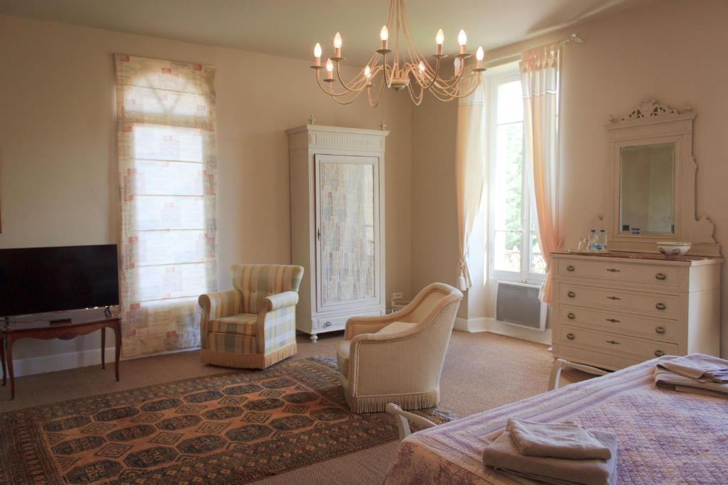 Les Carmes and spa - Superior Double Or Twin Room With Garden View