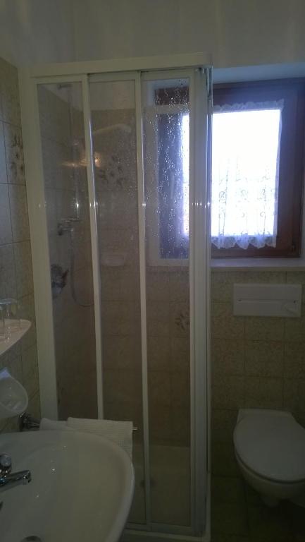 Koupelna v ubytování Garni Mühlanger