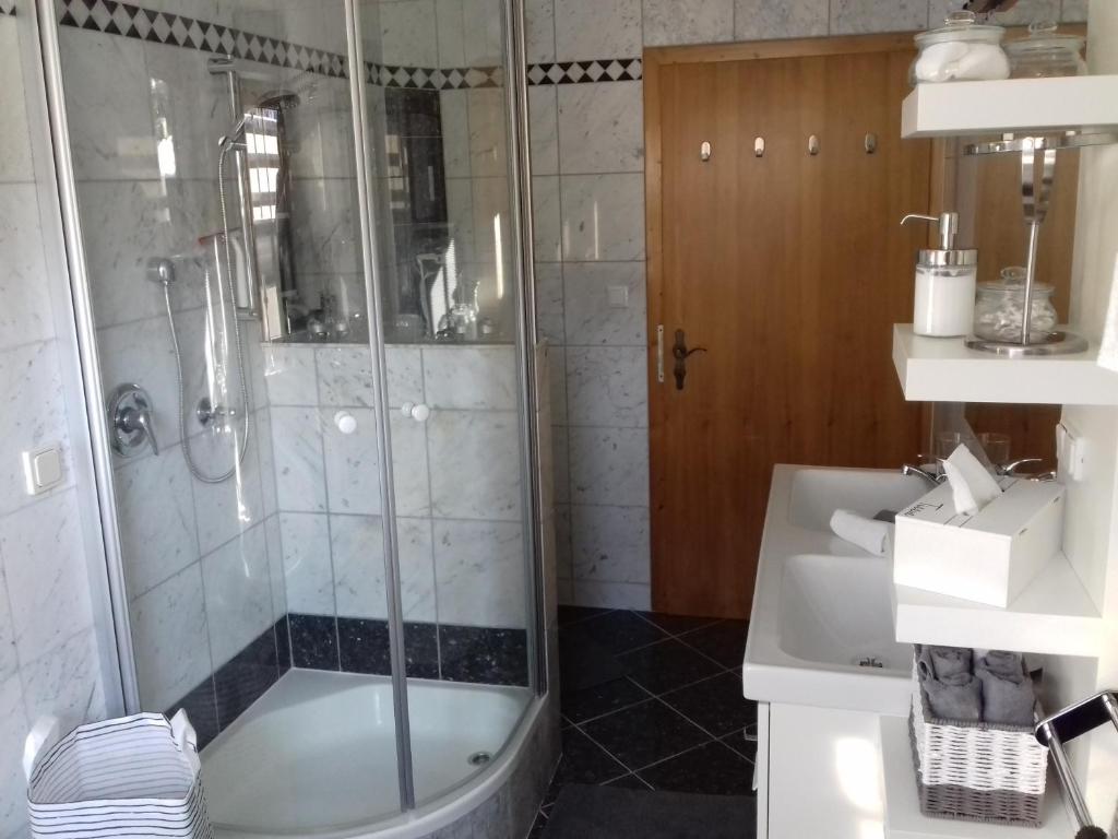 Kúpeľňa v ubytovaní Ferienwohnung Wiesmühlstrasse