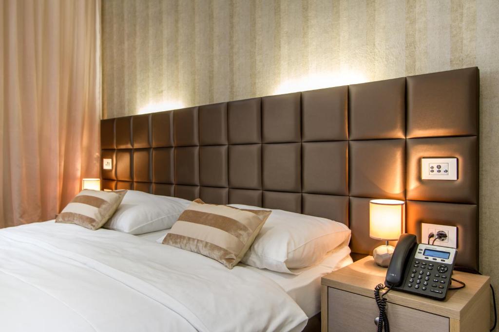 Royal Airport Hotel - 8