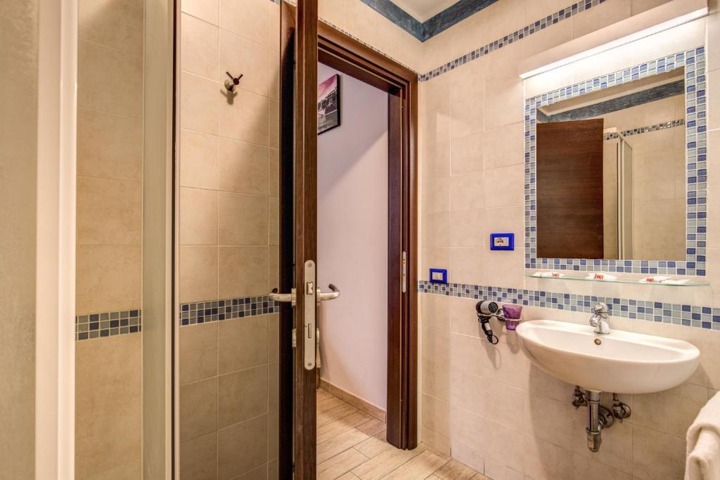Un baño de Buonarroti Suite