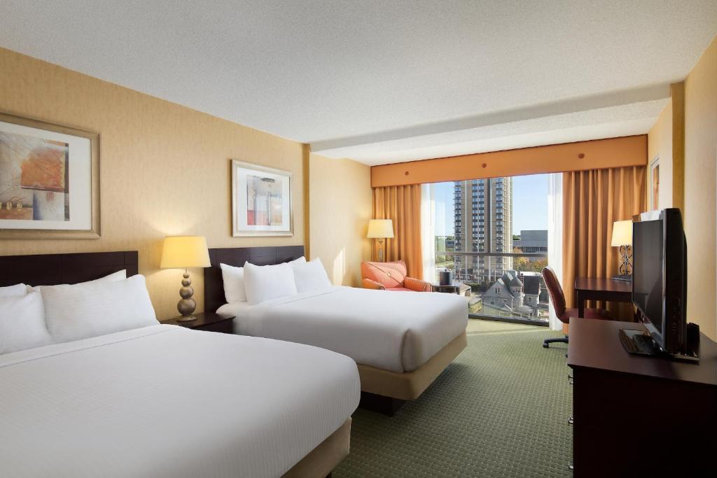 University Plaza Hotel - Tweepersoonskamer Met Twee Queensize Bedden