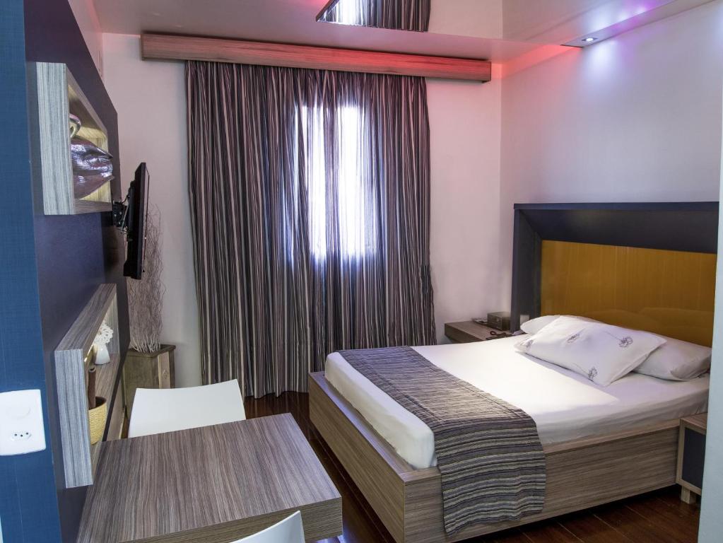  Rainbow Motel (Adult Only)
