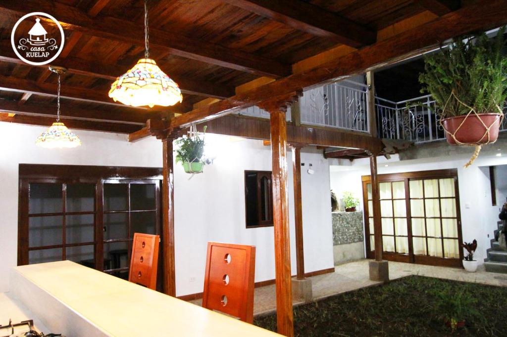 TV a/nebo společenská místnost v ubytování Casa Kuelap Hostal