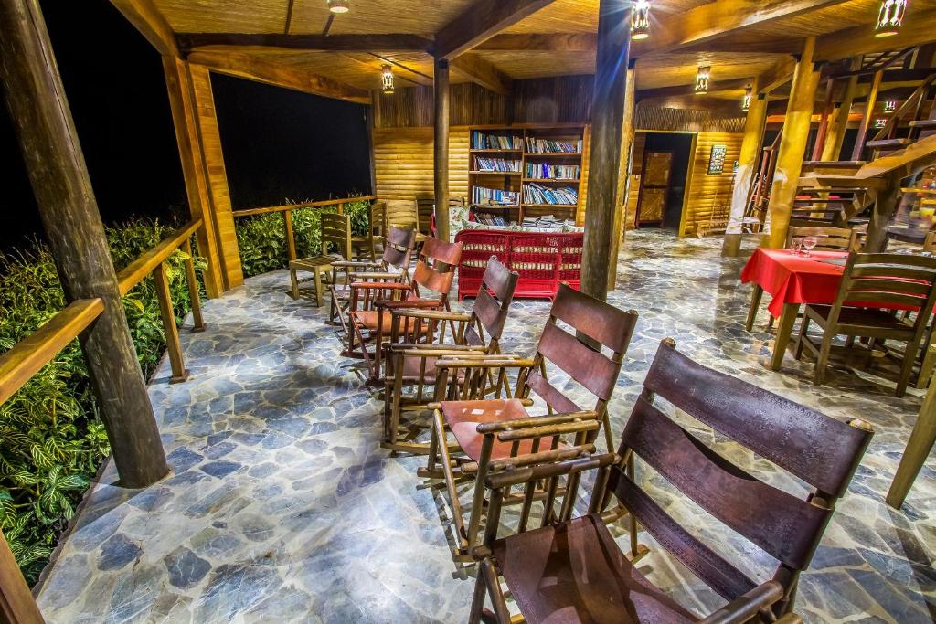 Restaurace v ubytování Macaw Lodge