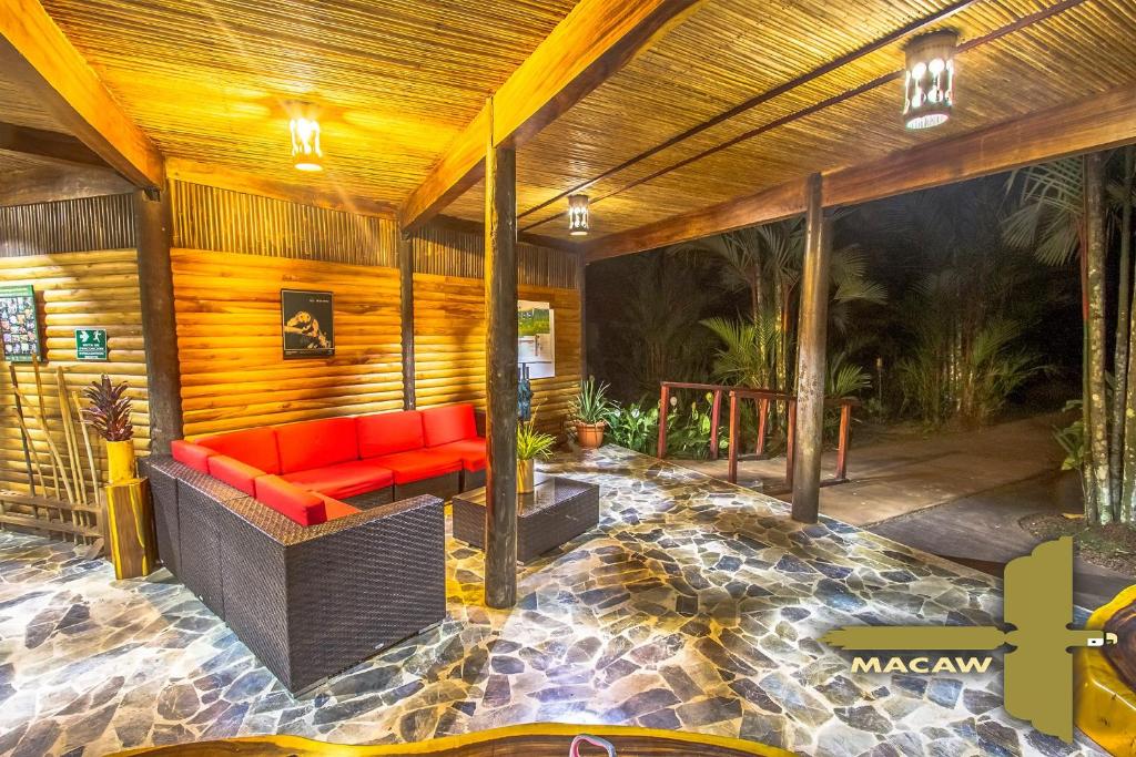 Patio nebo venkovní prostory v ubytování Macaw Lodge