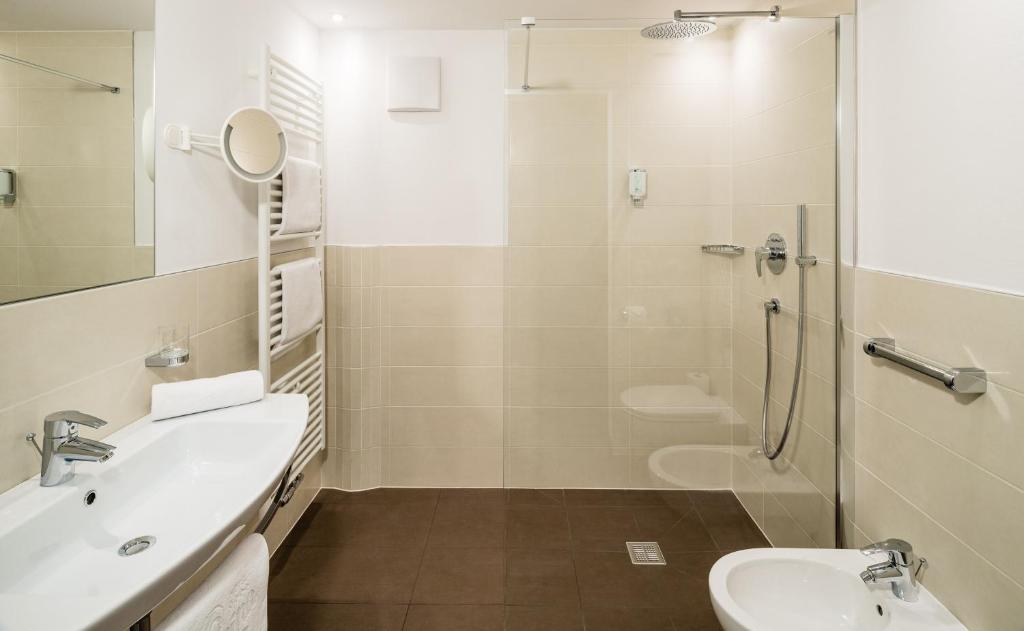 Koupelna v ubytování Hotel Almina