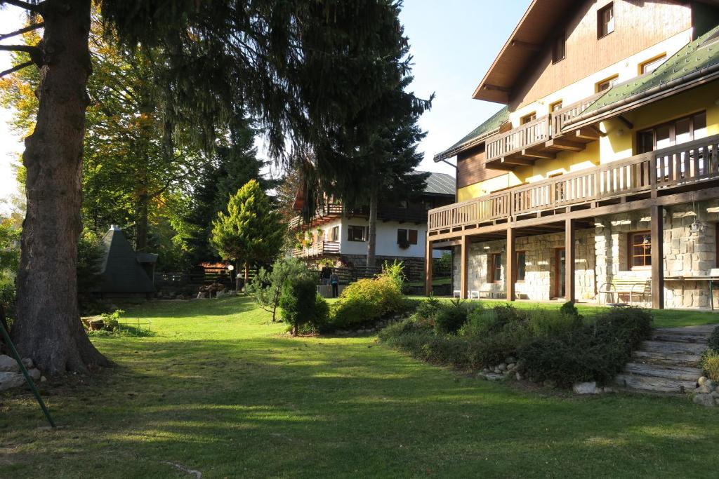 Zahrada ubytování Chalet Hřebenka