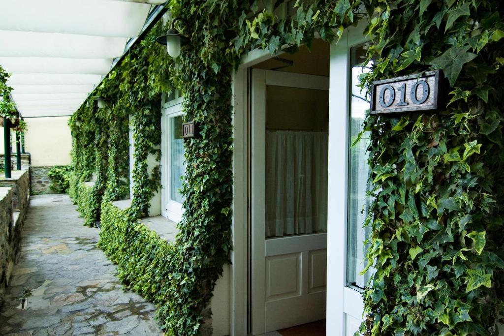 Hotel Virxe da Cerca by Pousadas de Compostela - Resim 32