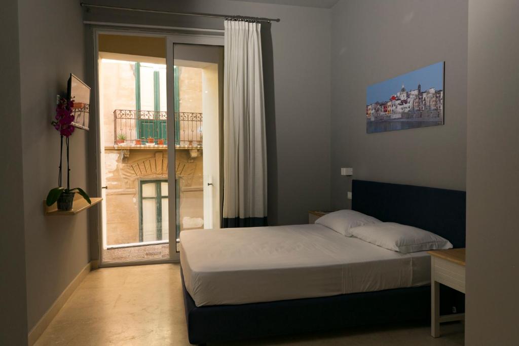 ZIBIBBO SUITES & ROOMS - Aparthotel in Centro Storico a Trapani - Junior Suite With Balcony