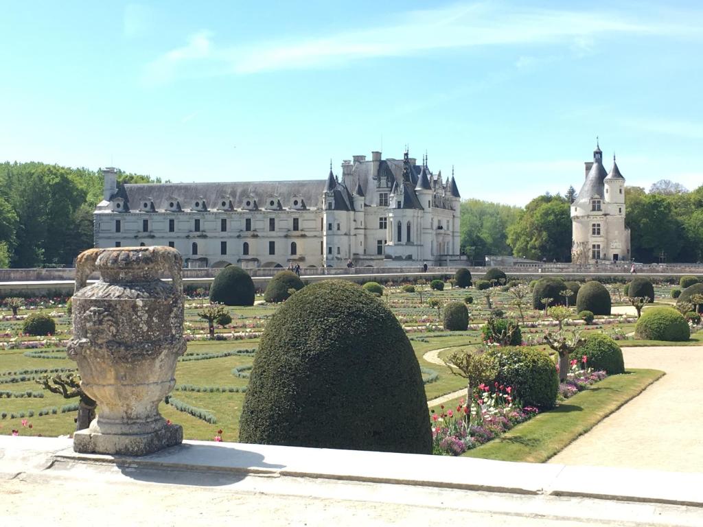 Sans Souci Bed and Breakfast Luxe Heated Pool and Restaurant - 17