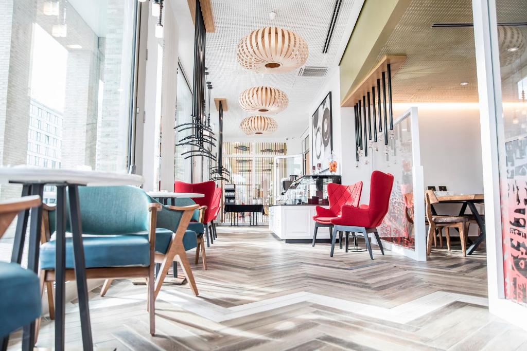 Capri by Fraser Berlin - Resim 24