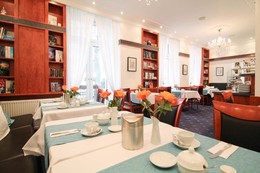 Posezení v ubytování Hotel West an der Bockenheimer Warte