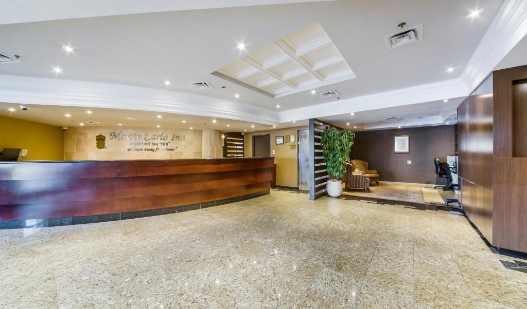 Monte Carlo Inn Airport Suites - Resim 38