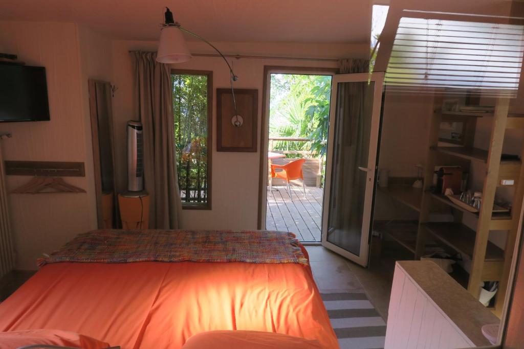 Postel nebo postele na pokoji v ubytování Home6