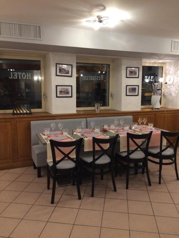 Restaurace v ubytování Sarl Macarena