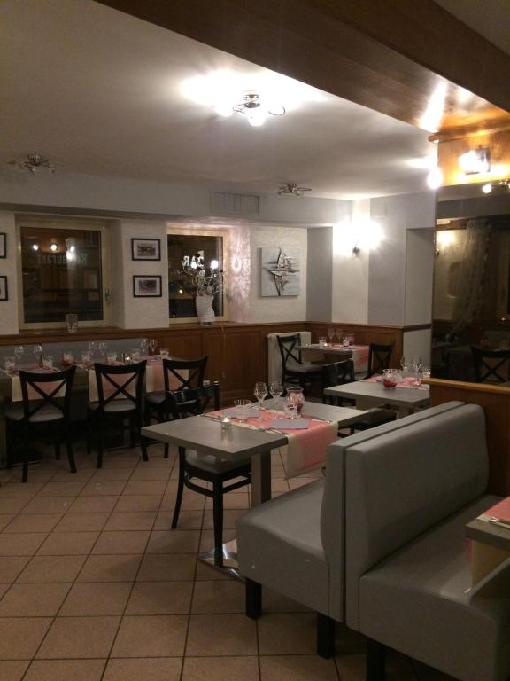 Restaurace v ubytování Sarl Macarena