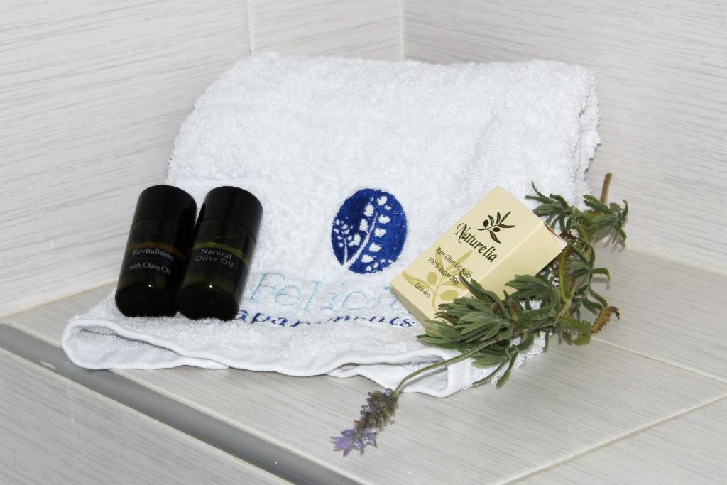 Zdjęcie z galerii obiektu Mirthios Felicity Apartment w mieście Plakias