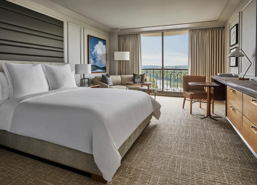 Four Seasons Hotel Austin - 