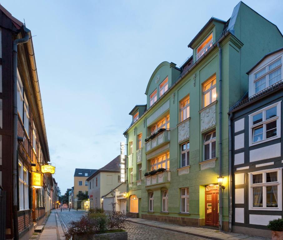 Budova, kde se hotel nachází